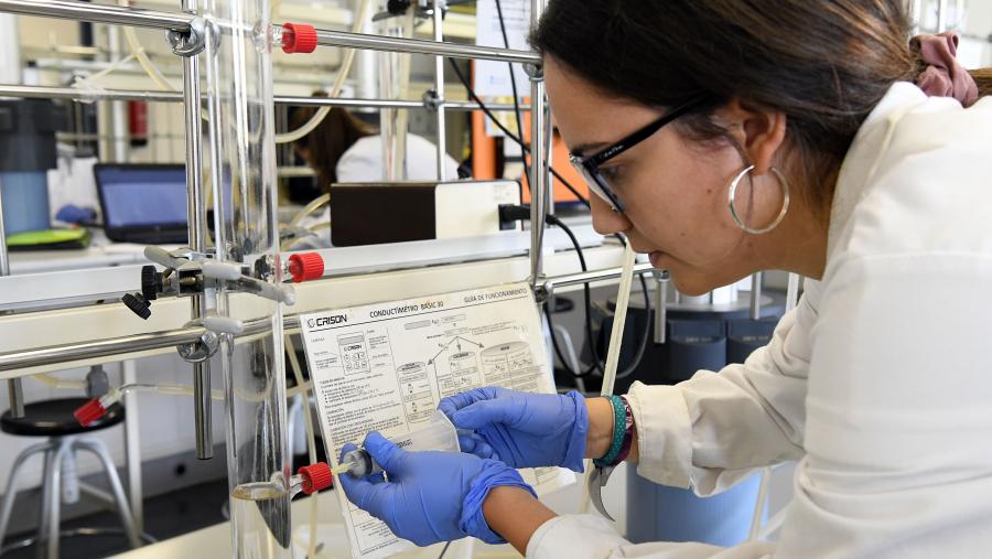 BioIncubatech é a primeira bioincubadora de Galicia e a única en España especializada en proxectos biotecnolóxicos aplicados á saúde e ao sector agroalimentario. Laboratorio da ETSE (imaxe de arquivo). FOTO: Santi Alvite BioIncubatech é a primeira bioincubadora de Galicia e a única en España especializada en proxectos biotecnolóxicos aplicados á saúde e ao sector agroalimentario. Laboratorio da ETSE (imaxe de arquivo). FOTO: Santi Alvite