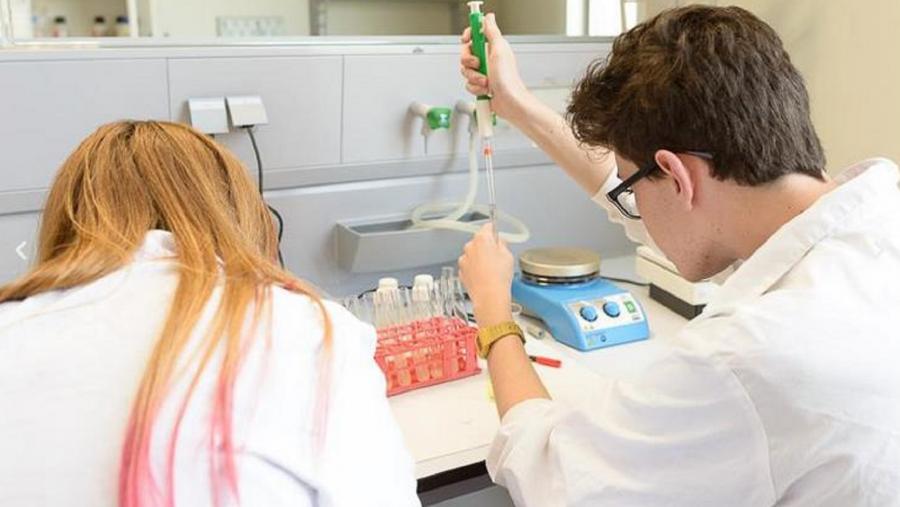Participantes nunha edición do Campus de Verán XuvenCiencia Participantes nunha edición do Campus de Verán XuvenCiencia