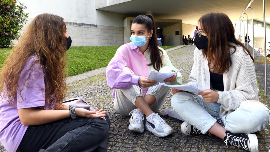 As sesións de conversa oriéntanse á práctica da expresión e da interacción oral. Foto: Santi Alvite As sesións de conversa oriéntanse á práctica da expresión e da interacción oral. Foto: Santi Alvite