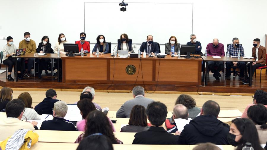 O reitor agradeceu o esforzo á comunidade universitaria polo traballo conxunto nos “difíciles tempos” da pandemia. FOTO: Santi Alvite O reitor agradeceu o esforzo á comunidade universitaria polo traballo conxunto nos “difíciles tempos” da pandemia. FOTO: Santi Alvite