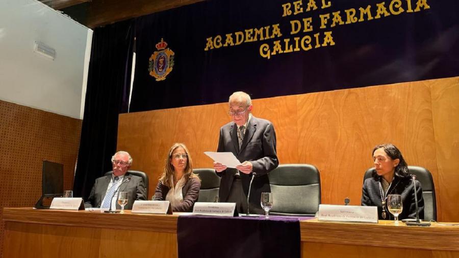 Ángel Concheiro na lectura do seu discurso. FOTO: SERGAS Ángel Concheiro na lectura do seu discurso. FOTO: SERGAS