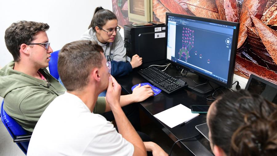 Poden optar ás prácticas estudantado de grao e mestrado. FOTO: Santi Alvite Poden optar ás prácticas estudantado de grao e mestrado. FOTO: Santi Alvite