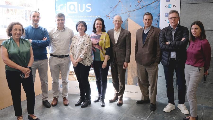 De esquerda a dereita: Dolores Pérez (CiQUS), Fernando Casal (CiQUS), Jesús Castañon (Eli Lilly & co.), Carme Pampín (GalChimia), Susana Torrente (AVTE USC), Paul Burke (Burke Bioventures LLC), Ben Janeiro (ABCR Labs), José Luis Mascareñas (CiQUS) e Almudena García (CiQUS). Foto: CiQUS De esquerda a dereita: Dolores Pérez (CiQUS), Fernando Casal (CiQUS), Jesús Castañon (Eli Lilly & co.), Carme Pampín (GalChimia), Susana Torrente (AVTE USC), Paul Burke (Burke Bioventures LLC), Ben Janeiro (ABCR Labs), José Luis Mascareñas (CiQUS) e Almudena García (CiQUS). Foto: CiQUS