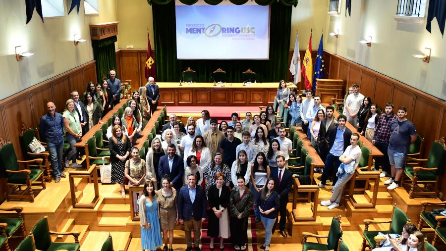 Unha representación das persoas participantes no Proxecto Mentoring na clausura desta edición. FOTO: Santi Alvite Unha representación das persoas participantes no Proxecto Mentoring na clausura desta edición. FOTO: Santi Alvite