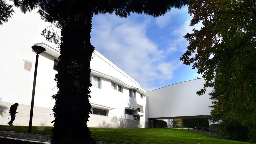 A guía foi realizada coa coordinación dos profesores José Casás, Xosé López e Ana Isabel Rodríguez Vázquez e conta coa colaboración do Colexio Profesional de Xornalistas de Galicia e o Grupo de Investigación ESCULCA
