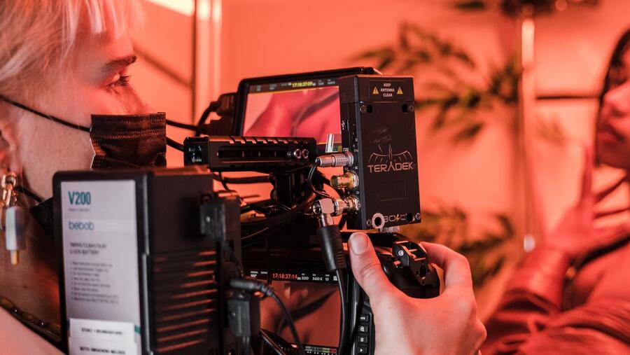 Profundarase no rol esencial das mulleres nos oficios do cinema