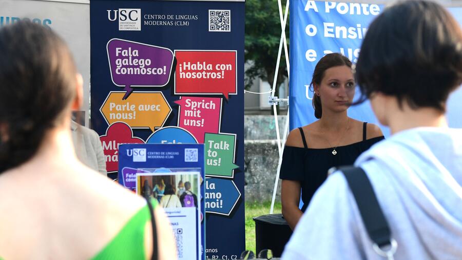 O CLM ofrece tanto cursos presenciais como conversas en liña. FOTO: Santi Alvite O CLM ofrece tanto cursos presenciais como conversas en liña. FOTO: Santi Alvite