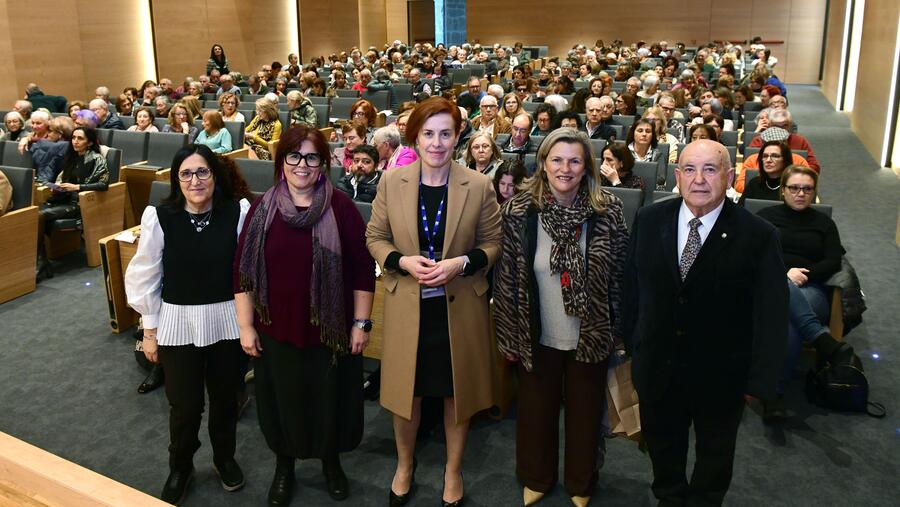 A clausura presidiuna a vicerreitora Pilar Murias (no centro). Foto: Santi Alvite A clausura presidiuna a vicerreitora Pilar Murias (no centro). Foto: Santi Alvite