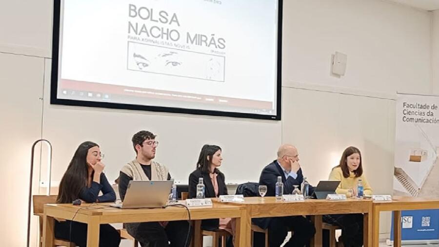 O acto de presentación tivo lugar en Ciencias da Comunicación O acto de presentación tivo lugar en Ciencias da Comunicación