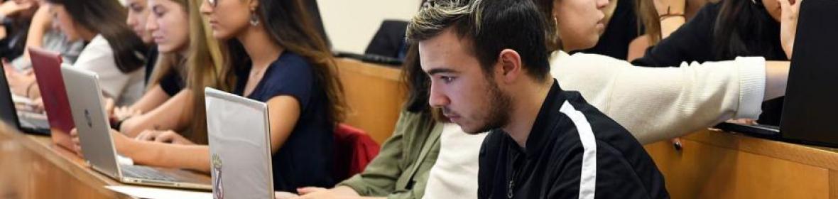 Alumnos nunha aula
