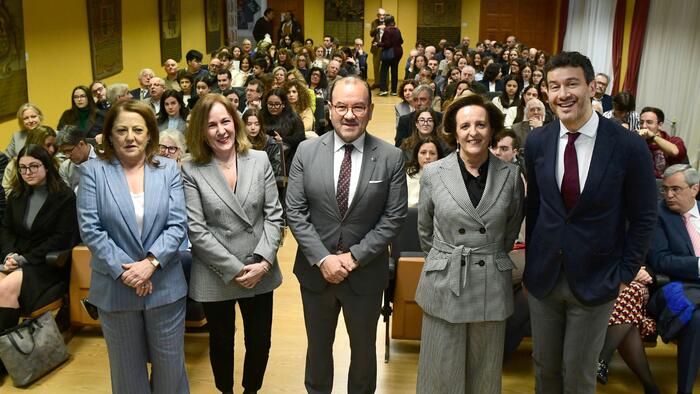 De esquerda a dereita, Marié Sixto, Ana Gude, Antonio López, Ana Gonzaléz e José Luis Alonso. Foto: Santi Alvite De esquerda a dereita, Marié Sixto, Ana Gude, Antonio López, Ana Gonzaléz e José Luis Alonso. Foto: Santi Alvite