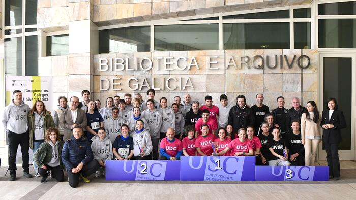 Podio final coas autoridades do Campionato Galego Universitario de Orientación. Foto: Santi Alvite Podio final coas autoridades do Campionato Galego Universitario de Orientación. Foto: Santi Alvite