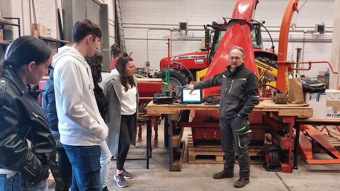 Javier Bueno é investigador e docente da área de Enxeñaría Agroforestal no Campus Terra Javier Bueno é investigador e docente da área de Enxeñaría Agroforestal no Campus Terra