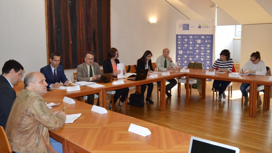 El Campus Terra de la USC recibe a empresas de los sectores forestal y alimentario para definir los perfíles profesionales del futuro El Campus Terra de la USC recibe a empresas de los sectores forestal y alimentario para definir los perfíles profesionales del futuro