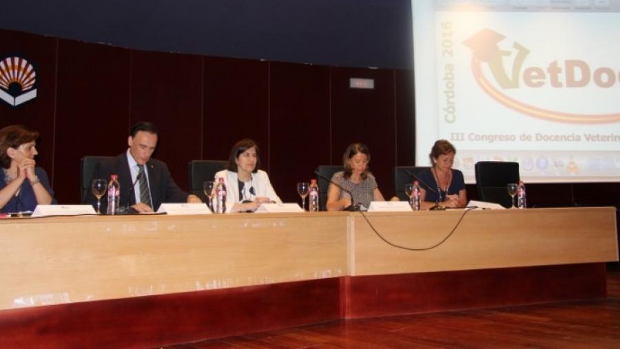 La creación de nuevas facultades, la enseñanza en línea y en inglés, entre los temas de debate del III Congreso de Docencia Veterinaria La creación de nuevas facultades, la enseñanza en línea y en inglés, entre los temas de debate del III Congreso de Docencia Veterinaria