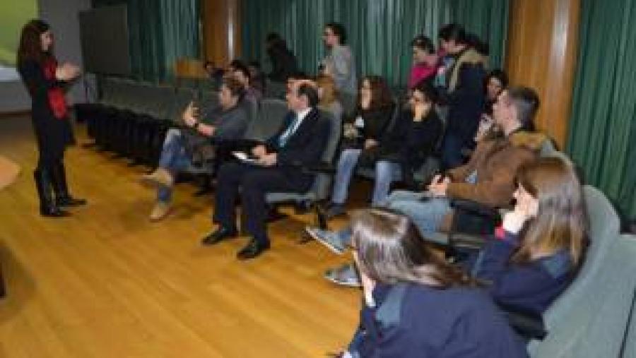 Ence ofrece 13 becas para ingenieros forestales de la Escuela Politécnica Superior del Campus Terra con el programa Talento Ence ofrece 13 becas para ingenieros forestales de la Escuela Politécnica Superior del Campus Terra con el programa Talento