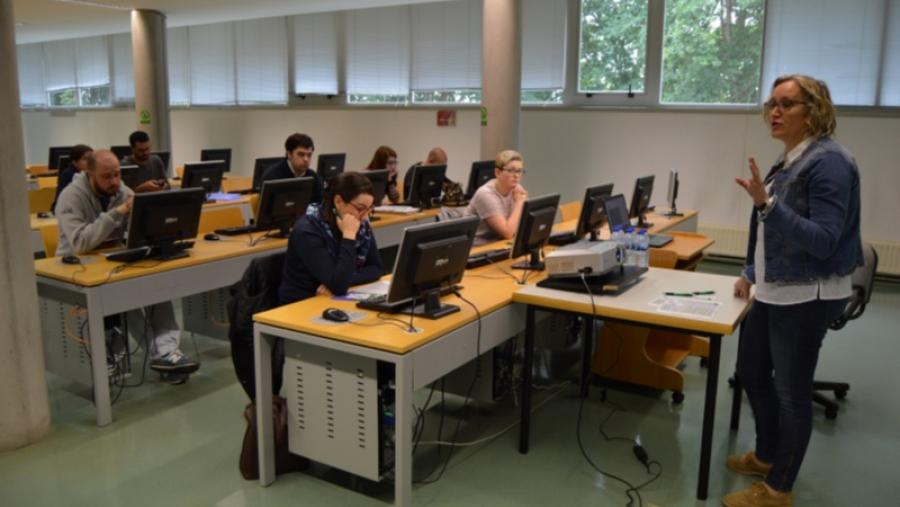 El Campus Terra de la USC se suma a la celebración del Día de Europa con la jornada sobre movilidad y empleo ‘Móvete polo mundo’ El Campus Terra de la USC se suma a la celebración del Día de Europa con la jornada sobre movilidad y empleo ‘Móvete polo mundo’