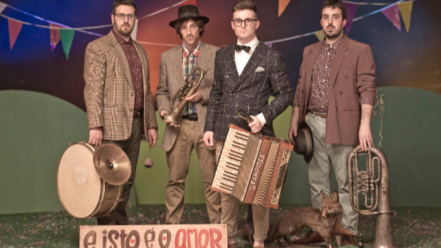 Caxade presenta este jueves en la luguesa Plaza de Santa María su álbum ‘E isto é o amor’ en el marco del Lubicán 2018 Caxade presenta este jueves en la luguesa Plaza de Santa María su álbum ‘E isto é o amor’ en el marco del Lubicán 2018