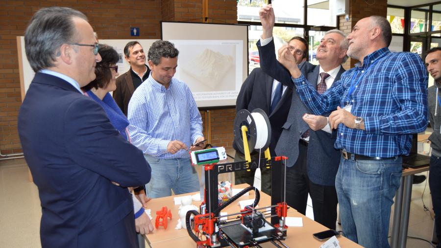 El Campus Terra celebra talleres y sesiones divulgativas con motivo del Día Internacional de la Impresión 3D en la Escola Politécnica El Campus Terra celebra talleres y sesiones divulgativas con motivo del Día Internacional de la Impresión 3D en la Escola Politécnica