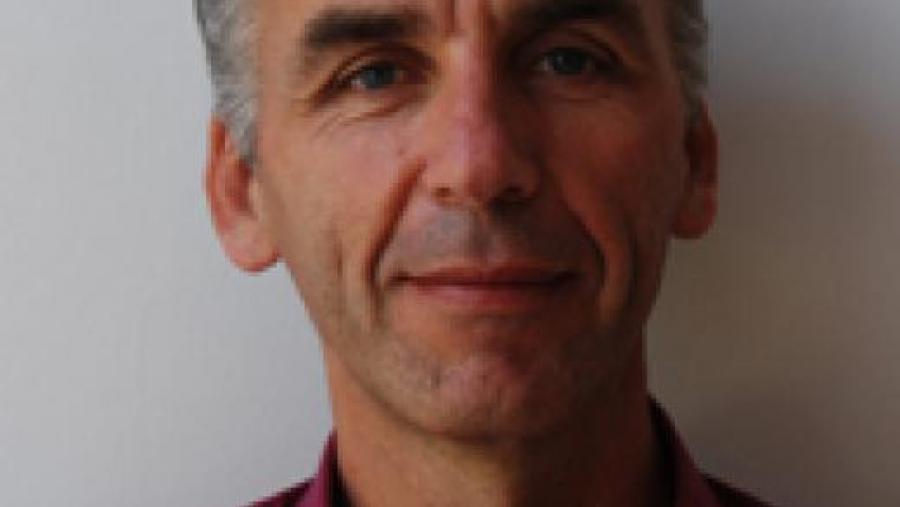 O profesor da University of Natural Resources and Life Sciences de Viena Christoph Winckler imparte un curso de capacitación no Campus Terra O profesor da University of Natural Resources and Life Sciences de Viena Christoph Winckler imparte un curso de capacitación no Campus Terra