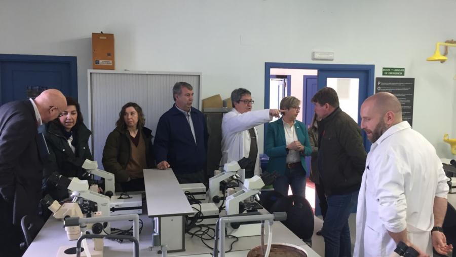 A conselleira do Mar realiza un percorrido polas instalacións A conselleira do Mar realiza un percorrido polas instalacións