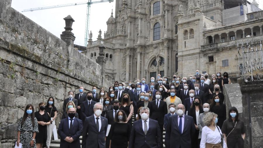 Participaron representantes dun vintena de organización colexiais de profesións sanitarias. Imaxe dende a praza do Obradoiro