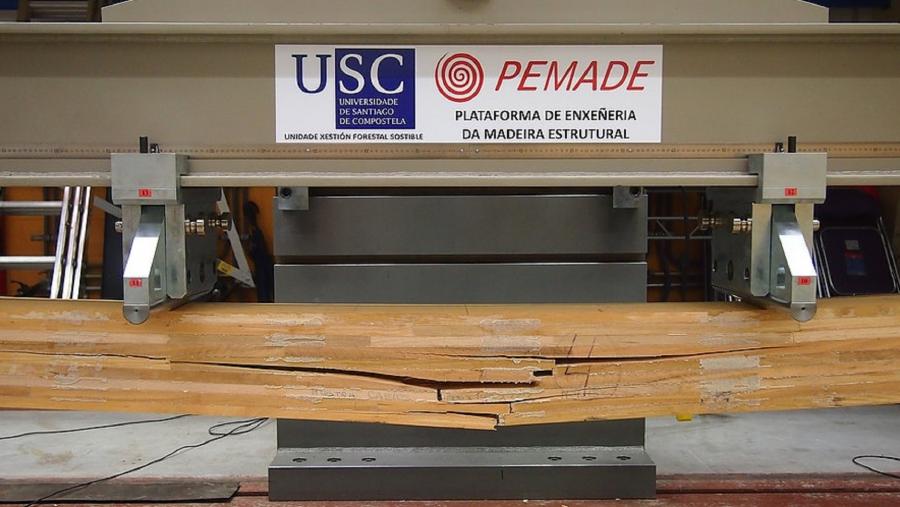 Laboratorio da Plataforma de Enxeñaría da Madeira Estrutural (Pemade) da USC Laboratorio da Plataforma de Enxeñaría da Madeira Estrutural (Pemade) da USC