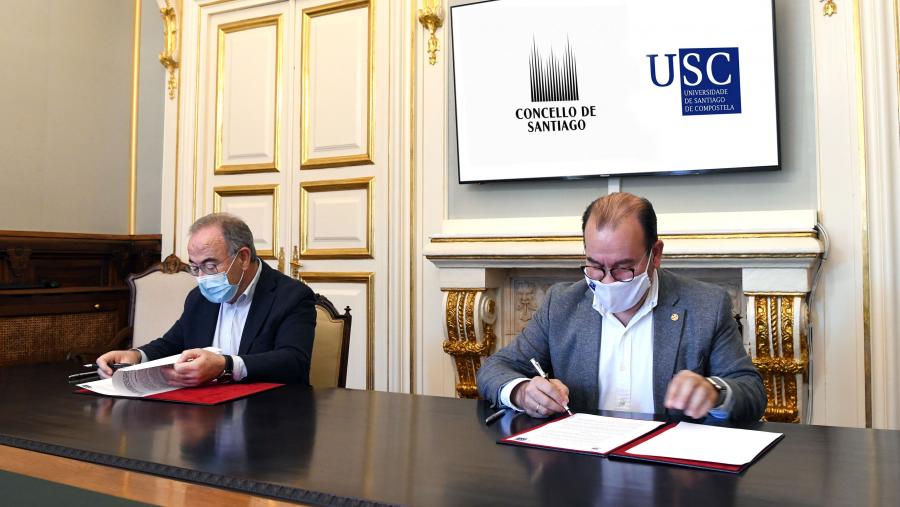 O convenio asinado este xoves polo reitor Antonio López e o alcalde de Santiago de Compostela, Xosé Antonio Sánchez Bugallo, fixa o compromiso de ambas as dúas institucións por mellorar a participación nos procesos formativos do colectivo de persoas maiores. FOTO: Santi Alvite O convenio asinado este xoves polo reitor Antonio López e o alcalde de Santiago de Compostela, Xosé Antonio Sánchez Bugallo, fixa o compromiso de ambas as dúas institucións por mellorar a participación nos procesos formativos do colectivo de persoas maiores. FOTO: Santi Alvite