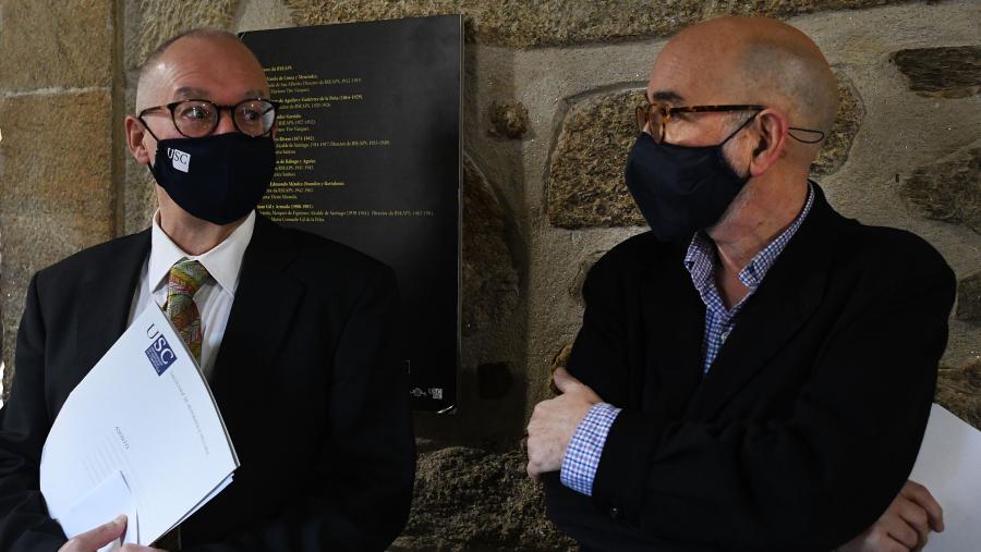 De esquerda a dereita Marco V. Quintela e Francisco Durán, esta mañá en Xeografía e Historia. Foto: Santi Alvite De esquerda a dereita Marco V. Quintela e Francisco Durán, esta mañá en Xeografía e Historia. Foto: Santi Alvite