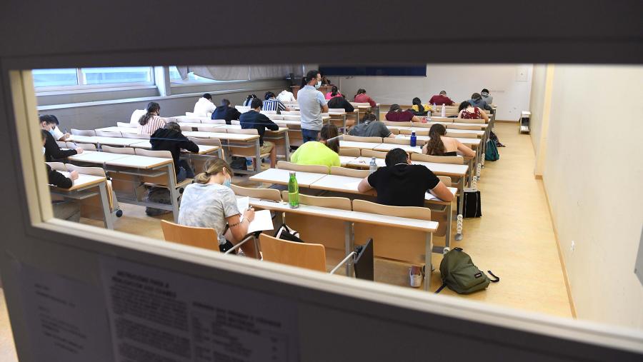 Existen distintos prazos en función da tipoloxía do traballo presentado. Foto: Santi Alvite Exames. Foto: Santi Alvite