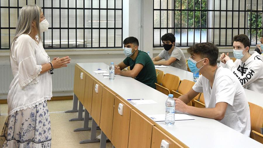 A reunión serviu para coñecer de primeira man o borrador de protocolo de seguridade da ABAU que deseña a CIUG. FOTO: Santi Alvite A reunión serviu para coñecer de primeira man o borrador de protocolo de seguridade da ABAU que deseña a CIUG. FOTO: Santi Alvite