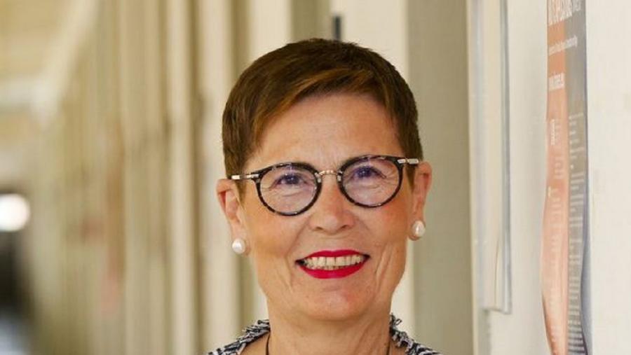 Teresa Fanego foi catedrática de Filoloxía Inglesa e, dende 2018, é profesora emérita Teresa Fanego foi catedrática de Filoloxía Inglesa e, dende 2018, é profesora emérita