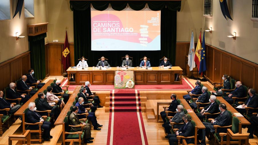 Felipe VI subliñou o orgullo que para el supón “inaugurar unha peregrinación intelectual na que pensadores procedentes de tantos lugares, van enriquecer o gran acerbo Xacobeo”. FOTO: Santi Alvite Felipe VI subliñou o orgullo que para el supón “inaugurar unha peregrinación intelectual na que pensadores procedentes de tantos lugares, van enriquecer o gran acerbo Xacobeo”. FOTO: Santi Alvite