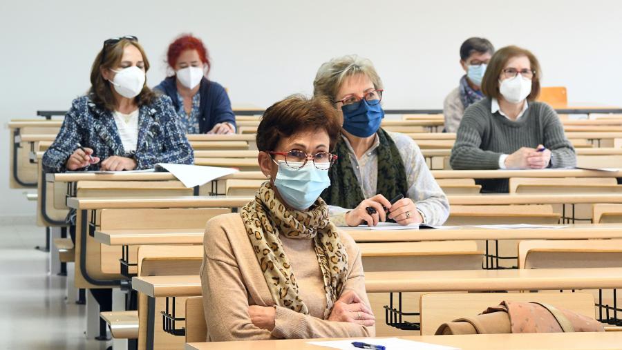 Para formalizar a matrícula de xeito presencial débese solicitar cita previa. Imaxe de arquivo dunha clase do IV Ciclo. FOTO: Santi Alvite Para formalizar a matrícula de xeito presencial débese solicitar cita previa. Imaxe de arquivo dunha clase do IV Ciclo. FOTO: Santi Alvite