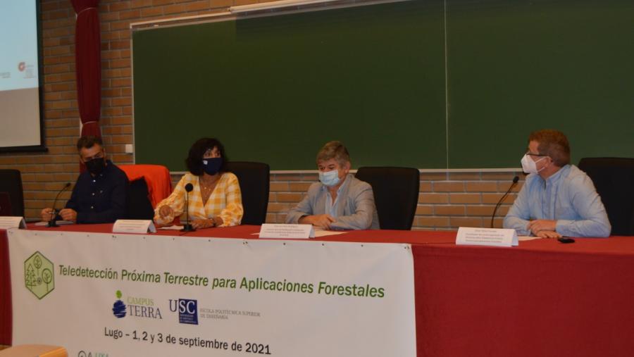 De esquerda a dereita, Ulises Diéguez, Montserrat Valcárcel, José Luis Díaz e César Pérez, na EPS de Enxeñaría De esquerda a dereita, Ulises Diéguez, Montserrat Valcárcel, José Luis Díaz e César Pérez, na EPS de Enxeñaría