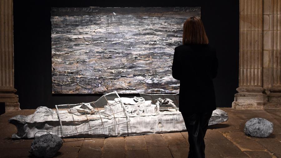 A mostra 'Corpos Presentes' desenvolveuse na Igrexa da Universidade. Imaxe de arquivo da exposición. FOTO: Santi Alvite Corpos Presentes