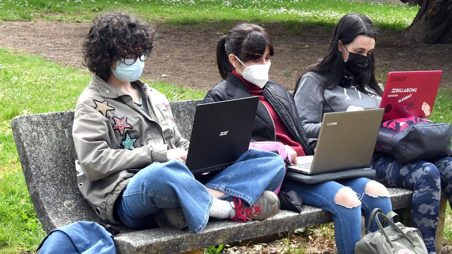 Ideatón polos ODS é un proxecto cuxa andaina comezou hai tres anos e que achegou centos de solucións grazas á participación dos distintos centros universitarios de toda España. FOTO: Santi Alvite Ideatón polos ODS é un proxecto cuxa andaina comezou hai tres anos e que achegou centos de solucións grazas á participación dos distintos centros universitarios de toda España. FOTO: Santi Alvite