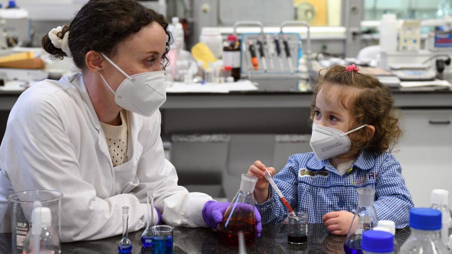 O Día Internacional da Muller e a Nena na Ciencia celébrase o vindeiro 11 de febreiro. FOTO: Santi Alvite O Día Internacional da Muller e a Nena na Ciencia celébrase o vindeiro 11 de febreiro. FOTO: Santi Alvite
