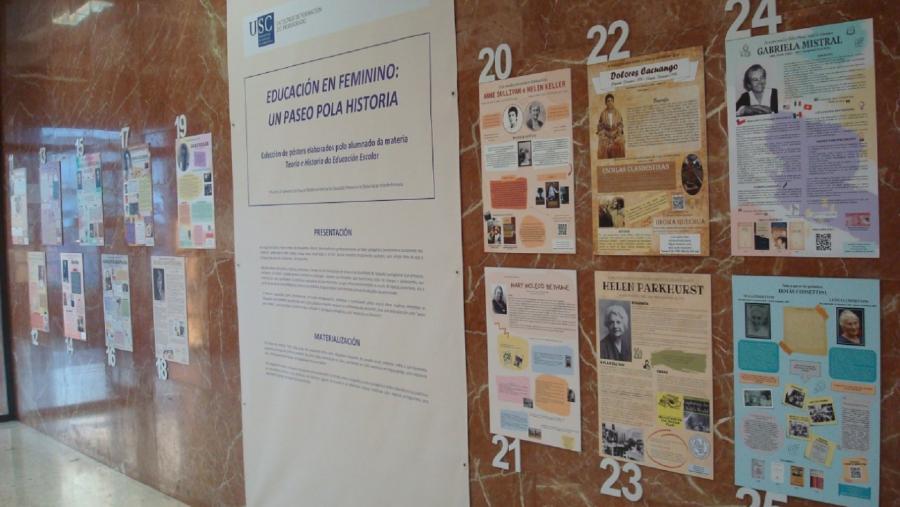 Paneis da mostra instalados no vestíbulo da Facultade de Formación do Profesorado Paneis da mostra instalados no vestíbulo da Facultade de Formación do Profesorado