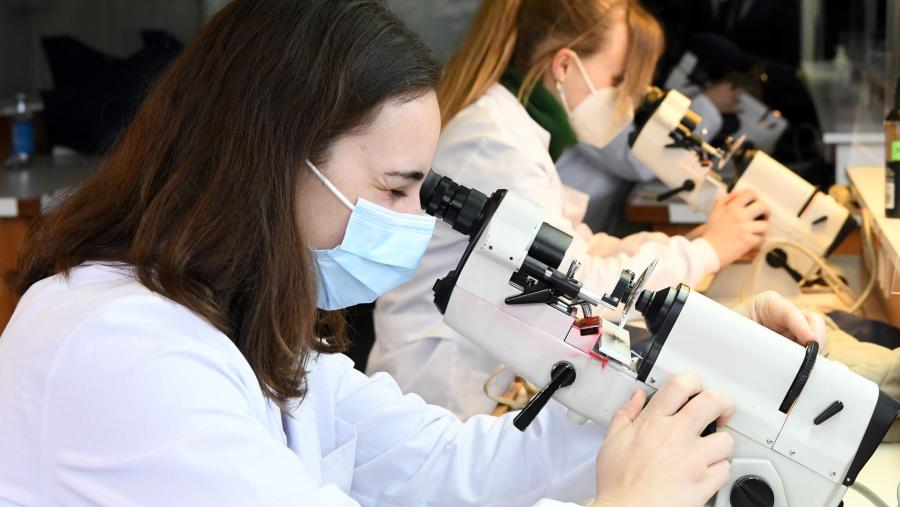 Os proxectos contan dende o primeiro momento co asesoramento do persoal técnico de AVTE e o financiamento pode chegar ata 40.000 euros por un período de entre tres e nove meses. FOTO: Santi Alvite Os proxectos contan dende o primeiro momento co asesoramento do persoal técnico de AVTE e o financiamento pode chegar ata 40.000 euros por un período de entre tres e nove meses. FOTO: Santi Alvite