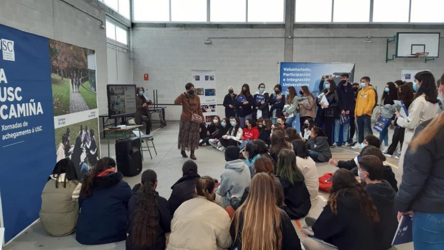 Alumnado preuniversitario da Mariña luguesa, nun dos obradoiros impartidos pola USC no Ies Vilar Ponte de Viveiro
