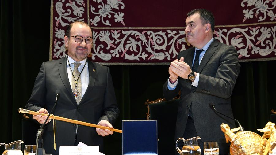 O reitor xunto ao conselleiro Román Rodríguez. FOTO: Santi Alvite O reitor xunto ao conselleiro Román Rodríguez. FOTO: Santi Alvite