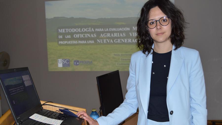 Alba Vázquez López, no acto de defensa da súa tese de doutoramento na EPS de Enxeñaría da USC Alba Vázquez López, no acto de defensa da súa tese de doutoramento na EPS de Enxeñaría da USC