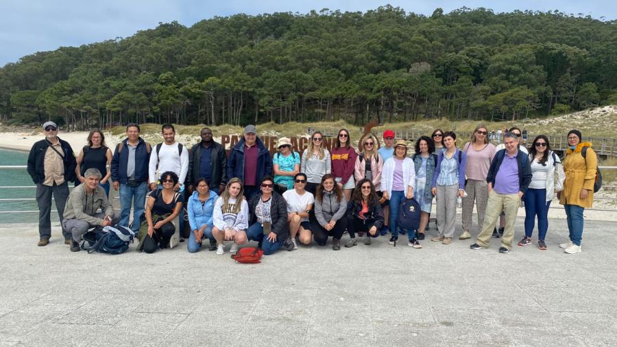 Participantes nas xornadas da delegación territorial da SECS, no Parque das Illas Atlánticas Participantes nas xornadas da delegación territorial da SECS, no Parque das Illas Atlánticas