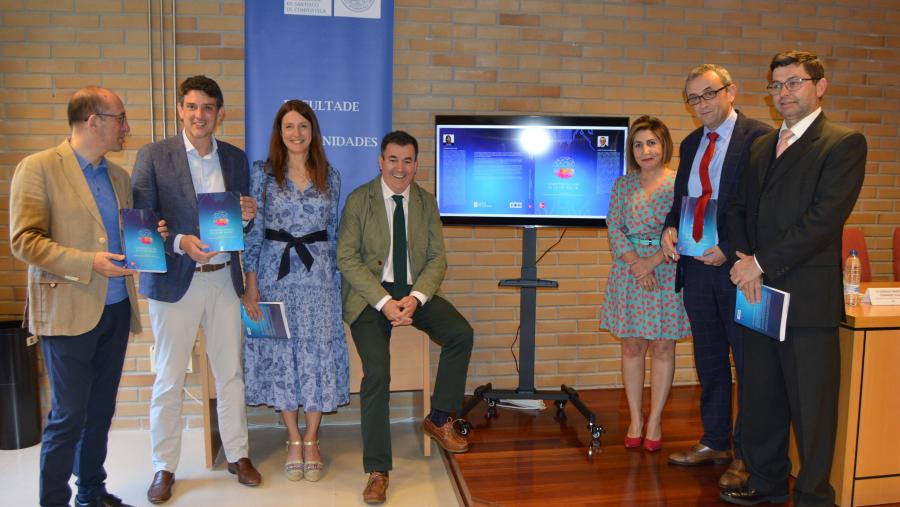 Anxo Lorenzo, Javier Arias, María José Gómez, Román Rodríguez, Dolores Fernández, Gonzalo Fernández e Francisco Fraga, na Facultade de Humanidades Anxo Lorenzo, Javier Arias, María José Gómez, Román Rodríguez, Dolores Fernández, Gonzalo Fernández e Francisco Fraga, na Facultade de Humanidades