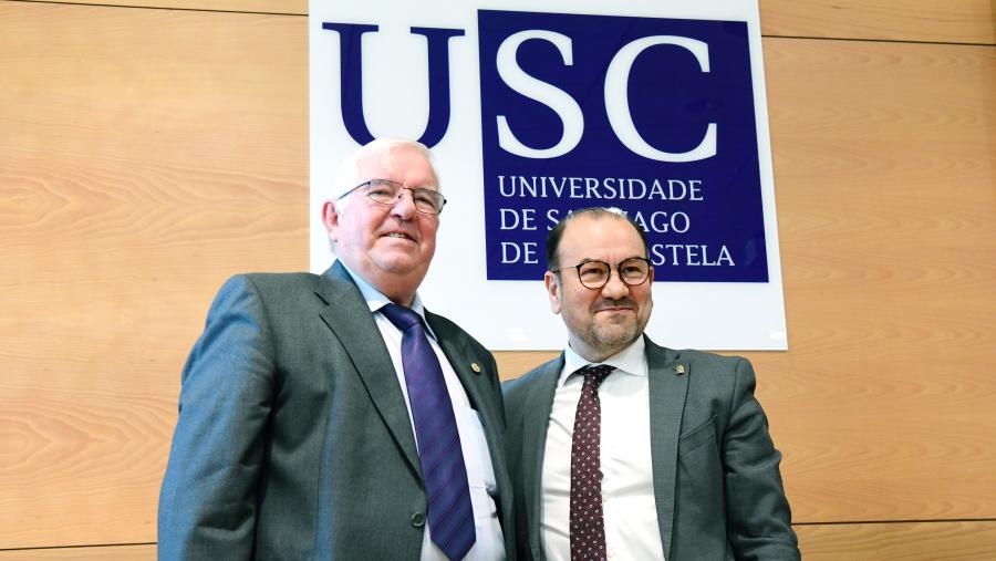 Méndez Pampín e Antonio López tras a imposición da Insignia. FOTO: Santi Alvite Méndez Pampín e Antonio López tras a imposición da Insignia. FOTO: Santi Alvite