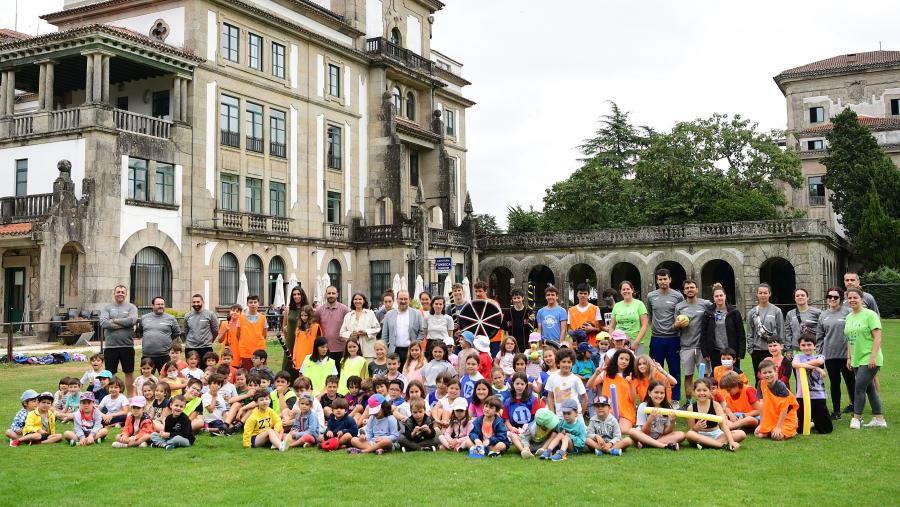 O reitor mantivo un encontro co alumnado da terceira quenda. FOTO: Santi Alvite O reitor mantivo un encontro co alumnado da terceira quenda. FOTO: Santi Alvite