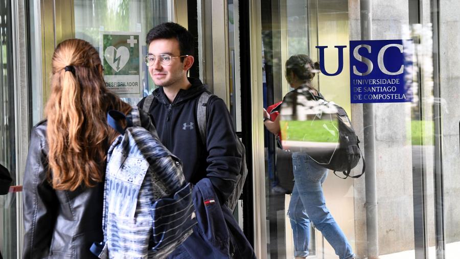 preto de medio cento de titulacións da Universidade de Santiago de Compostela esgotaron xa as prazas vacantes. Foto: Santi Alvite preto de medio cento de titulacións da Universidade de Santiago de Compostela esgotaron xa as prazas vacantes. Foto: Santi Alvite