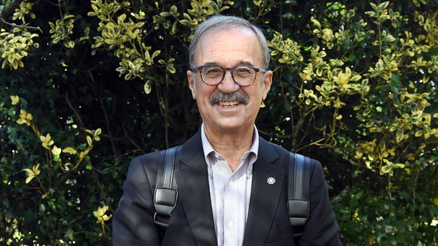 Juan Lema é profesor emérito da USC. FOTO: Santi Alvite Juan Lema é profesor emérito da USC. FOTO: Santi Alvite