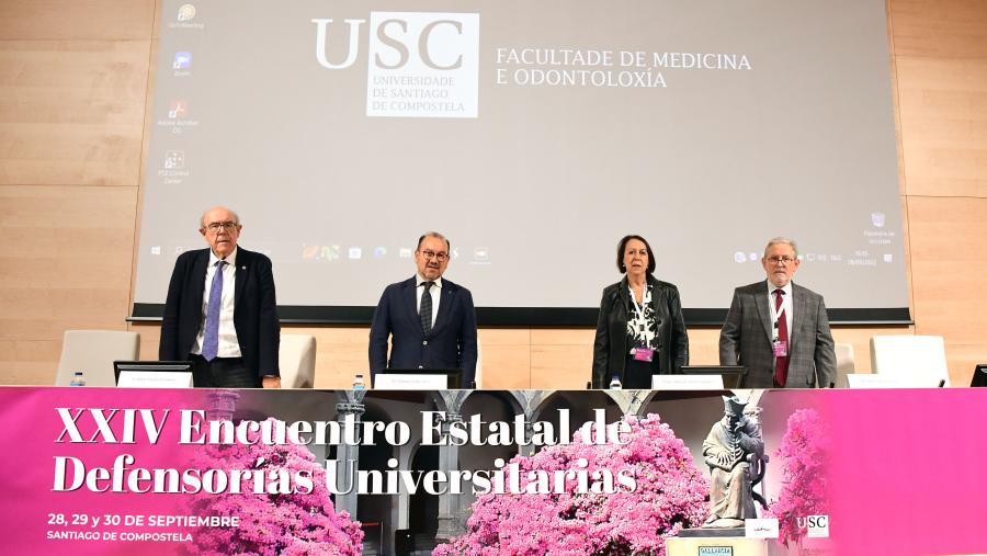 De esquerda a dereita, Julián Álvarez, Antonio López, Milagros Alario e Miguel Alcaraz. Foto: Santi Alvite De esquerda a dereita, Julián Álvarez, Antonio López, Milagros Alario e Miguel Alcaraz. Foto: Santi Alvite